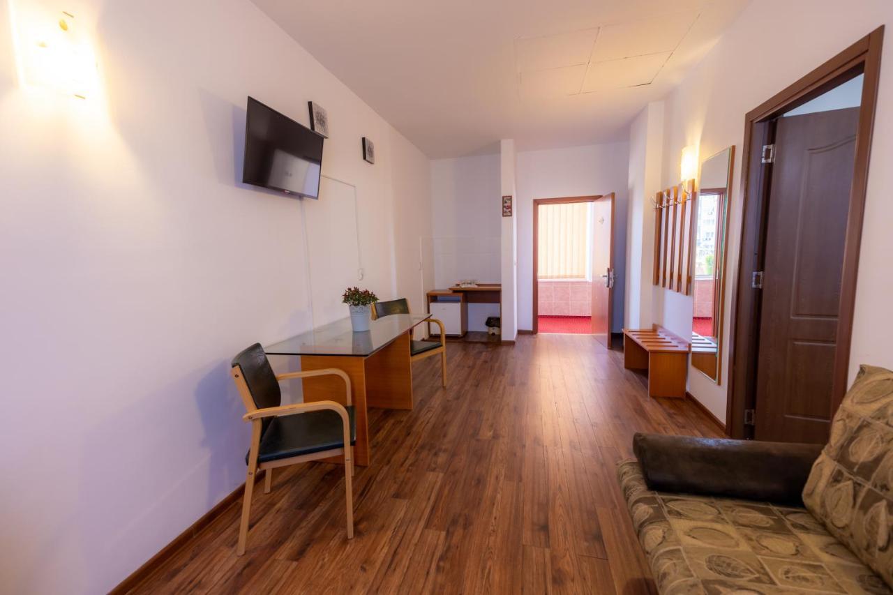 Hotel Sir Lujerului Bukareszt Zewnętrze zdjęcie