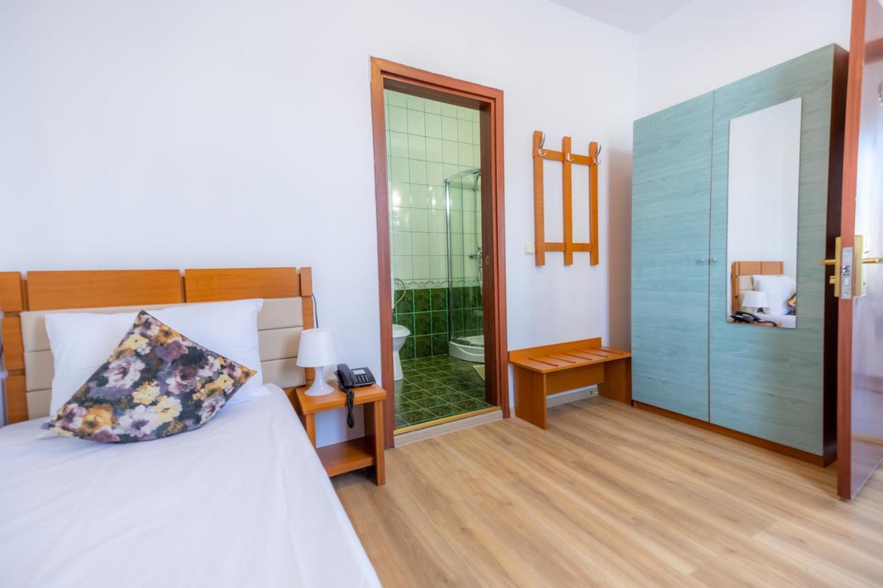 Hotel Sir Lujerului Bukareszt Zewnętrze zdjęcie