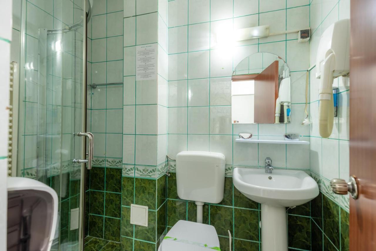 Hotel Sir Lujerului Bukareszt Zewnętrze zdjęcie